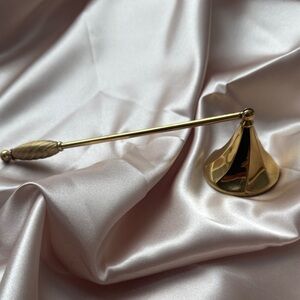 Gold tone Candle Snuffer 🕯️🌟